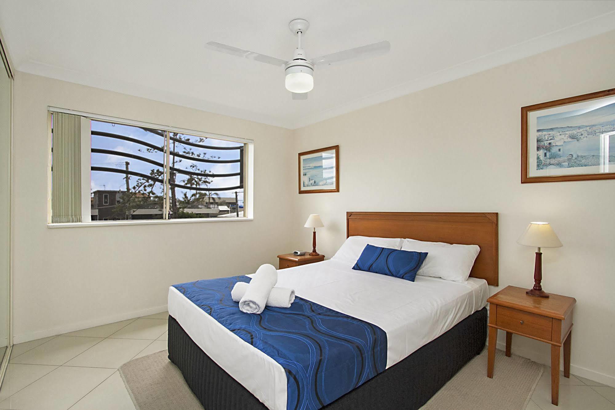 Golden Riviera Absolute Beachfront Resort Gold Coast Eksteriør bilde