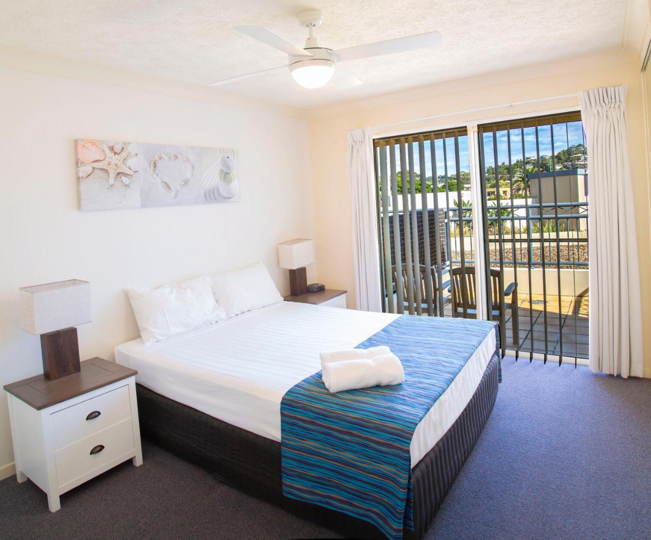 Golden Riviera Absolute Beachfront Resort Gold Coast Eksteriør bilde