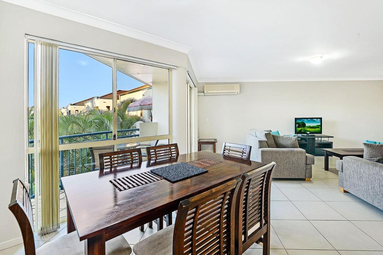 Golden Riviera Absolute Beachfront Resort Gold Coast Eksteriør bilde